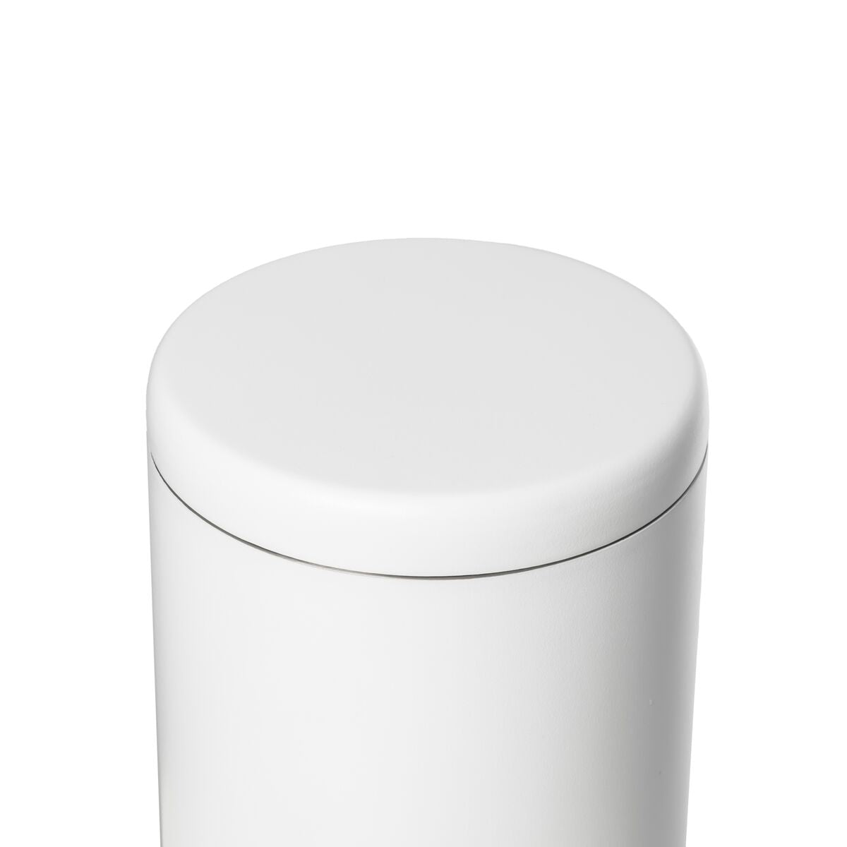 airlock-coffee-canister-y8 WebPDP-Airlock_Coffee_Canister__ACN2SVOS001_White_X2Studio_45_Deg_Lid_On.jpg
