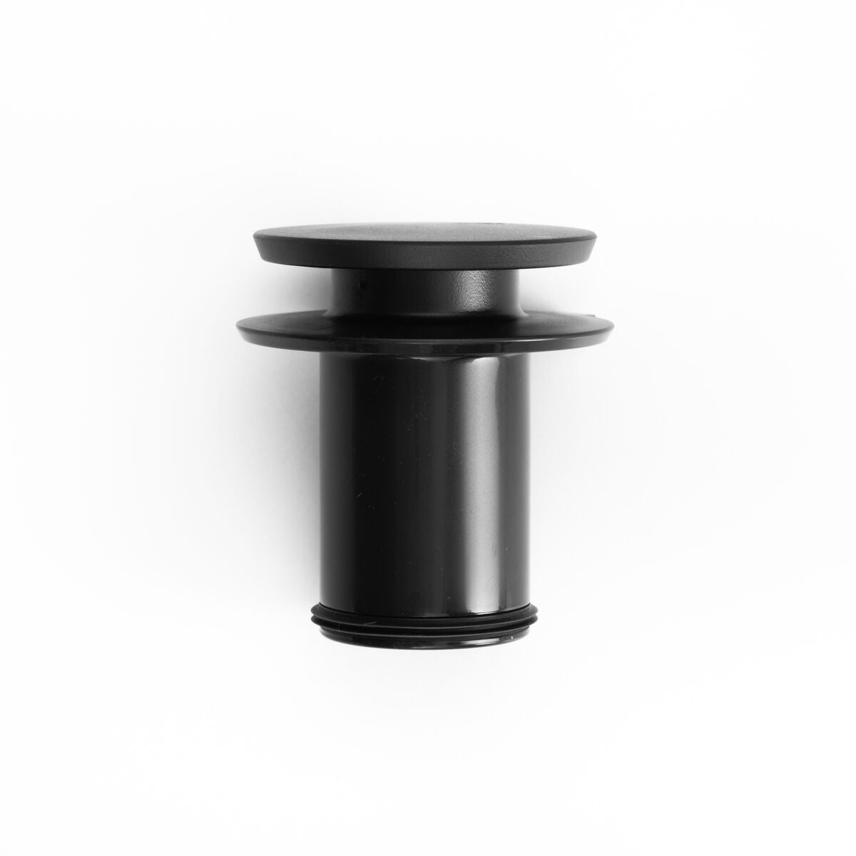 new-standard-carafe-e3 WebPDP-PolishedStainlessCarafe_33oz_SS_StudioX207182024_Lid__CAR1SVOS005.jpg