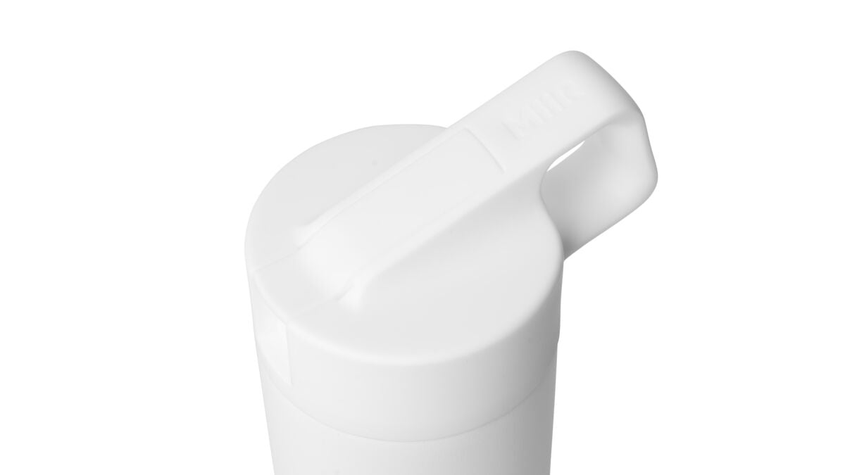 straw-bottle-x4 WebPDP-Straw_Lid_2_White_Studio_0221_45deg_Closed__WMB1SL20001.jpg